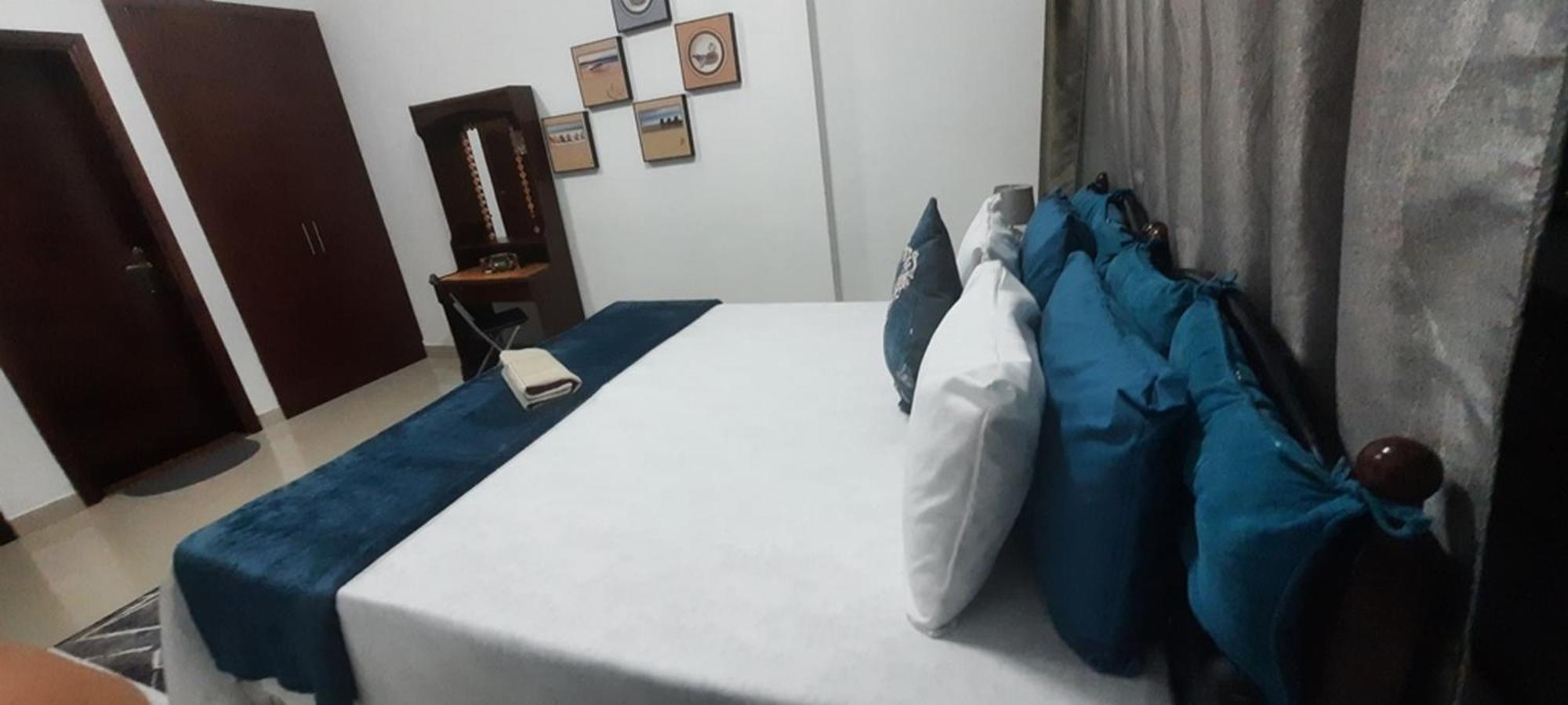 Beach Side Private Room At Sharjah-Dubai Border Exterior foto